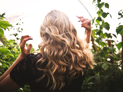 Blonde, Bleached & Highlighted Hair logo