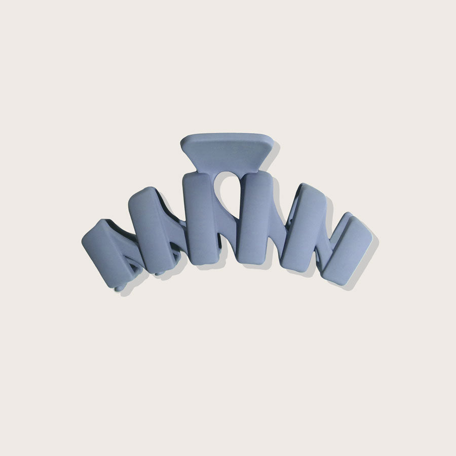 Plug By Must52 Zig Zag Claw Clip — Blue matte zig zag claw clip, front view, plain background