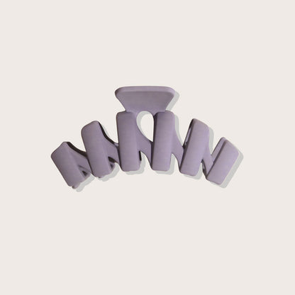 Plug By Must52 Zig Zag Claw Clip — Lilac matte zig zag claw clip, front view, plain background