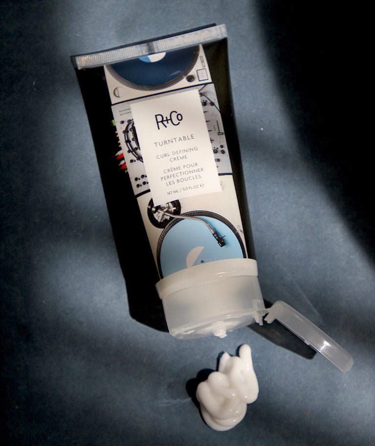 R+CO Turntable Curl Defining Crème 147ml - Enhance Shine & Moisture