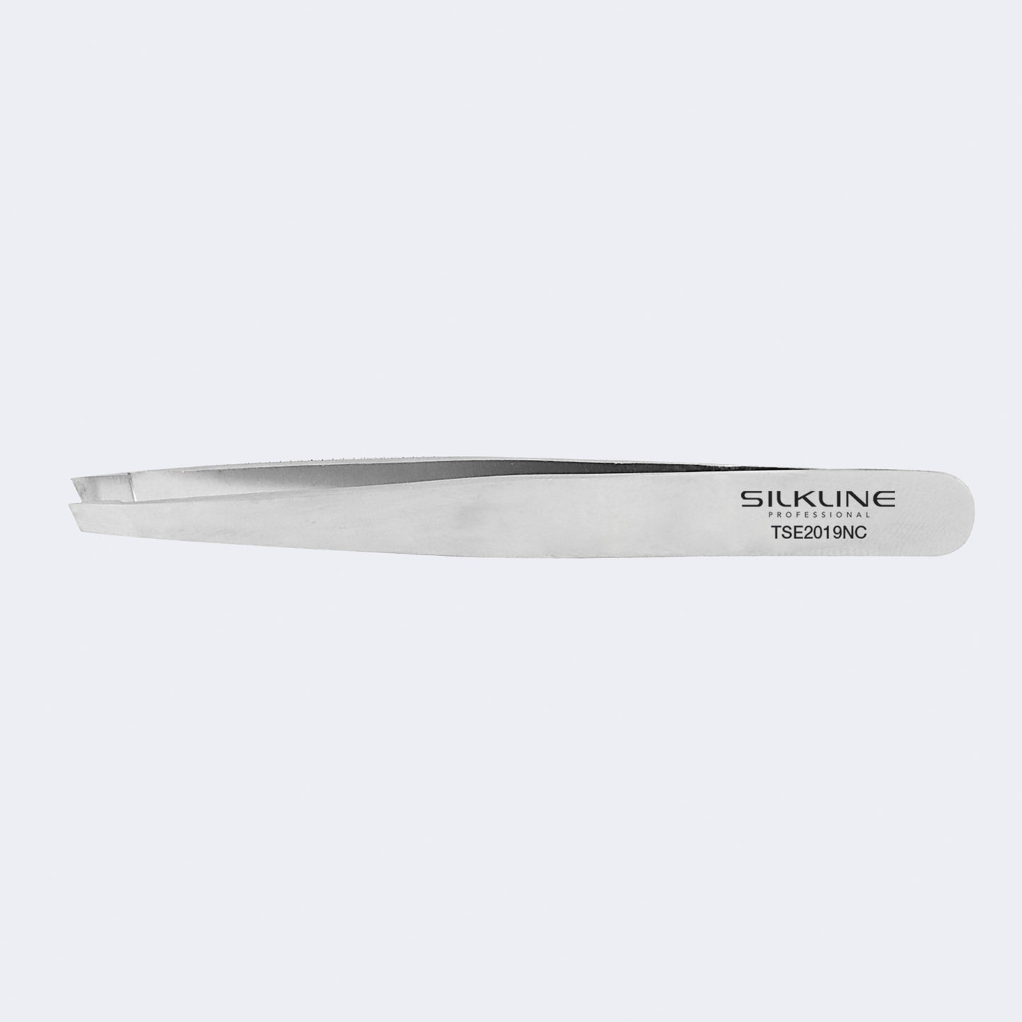 Silkline Professional Slanted Tip Tweezers – TSE2019NC / Silkline pince à épiler – TSE2019NC