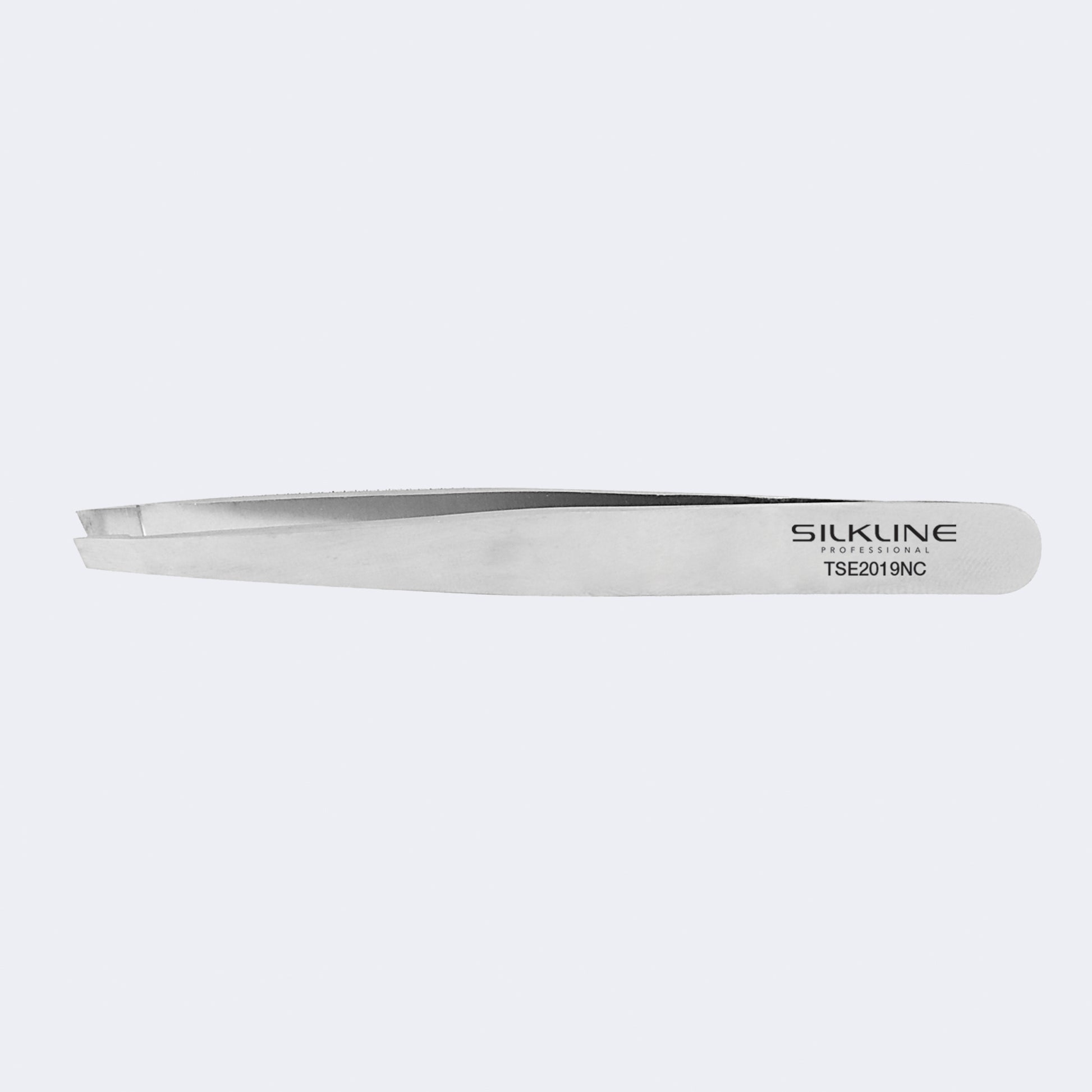 Silkline Professional Slanted Tip Tweezers – TSE2019NC / Silkline pince à épiler – TSE2019NC