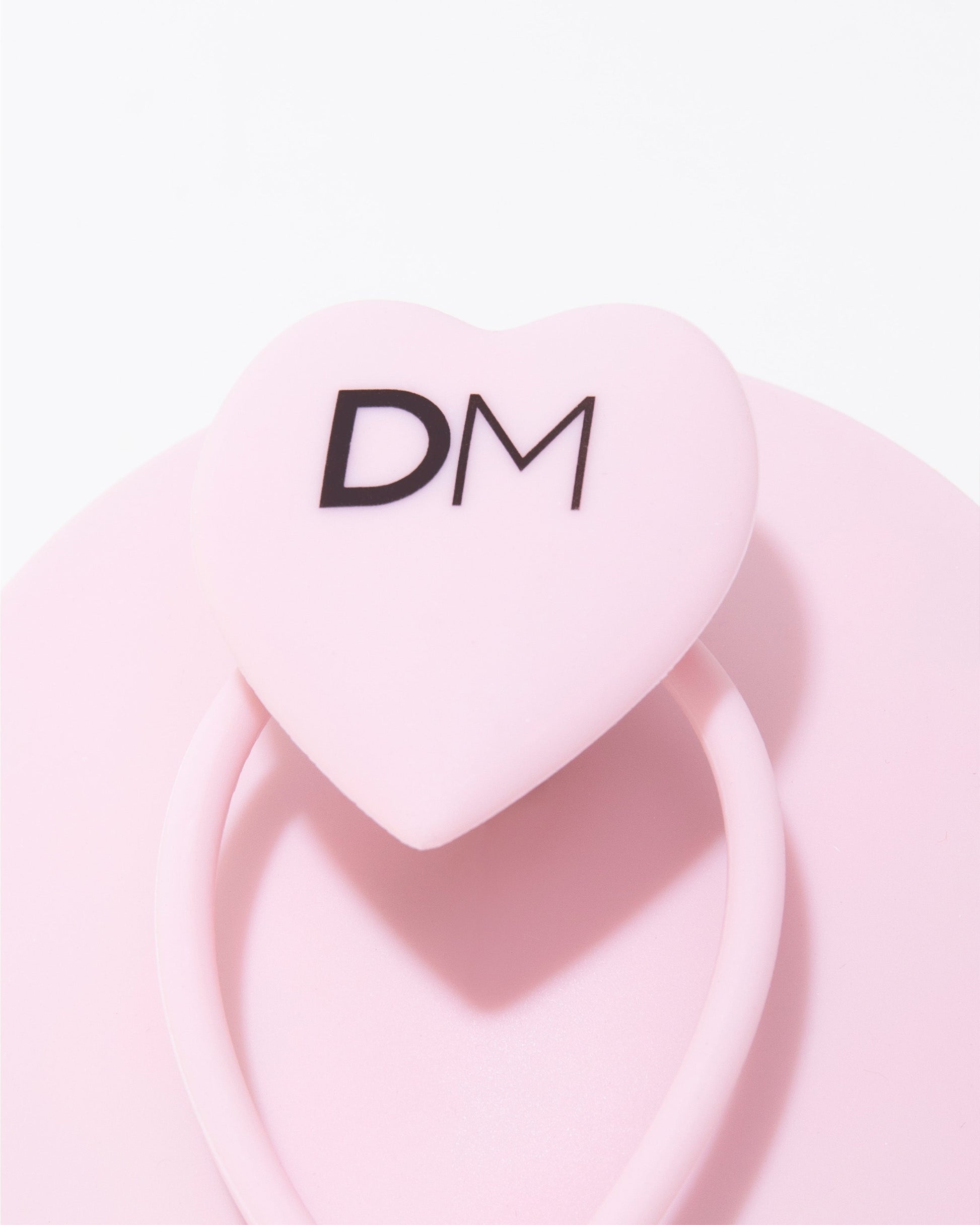 Design.Me Gentle Scalp Brush – Soft Flexible Bristles for Cleansing & Massage