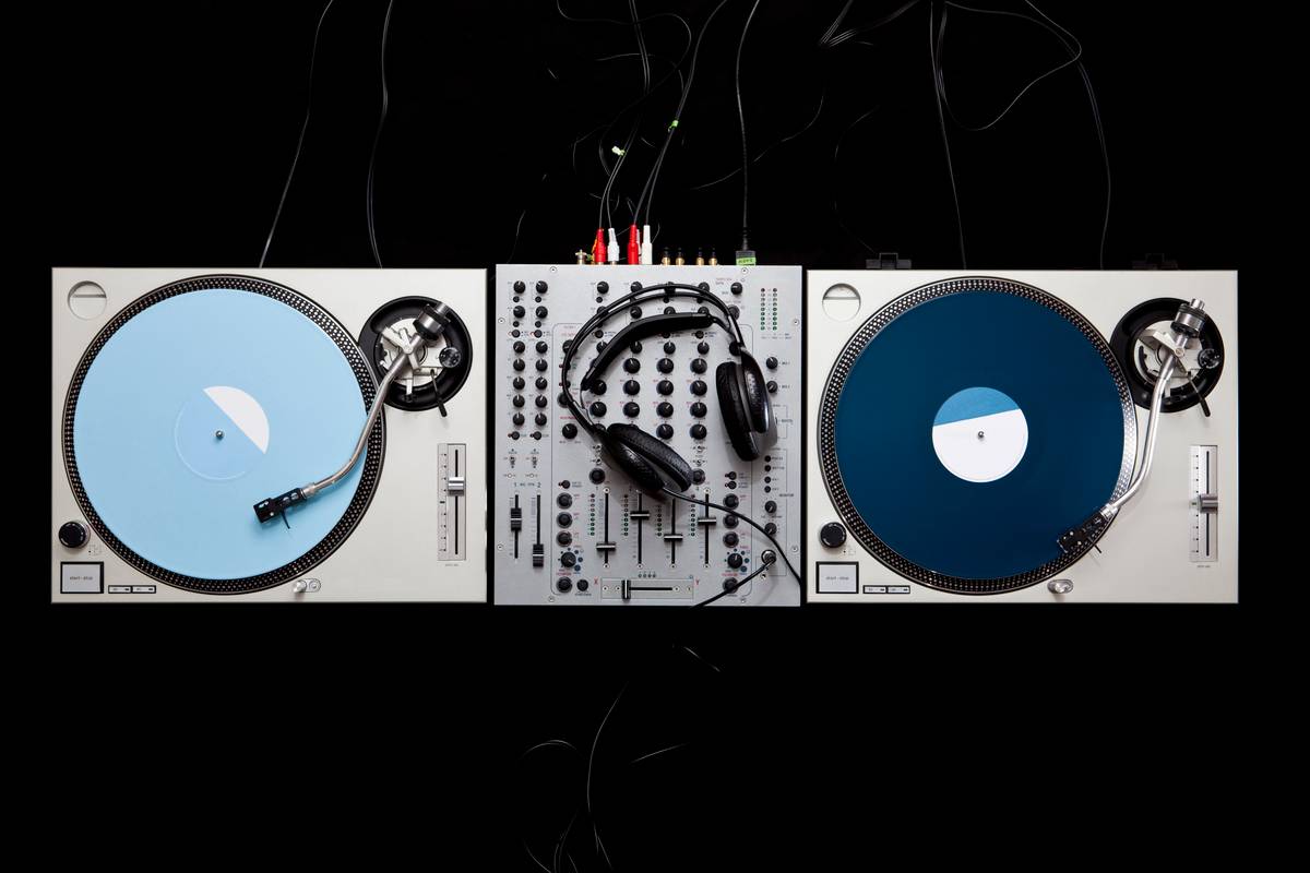 R+CO Turntable Curl Defining Crème 147ml - Enhance Shine & Moisture